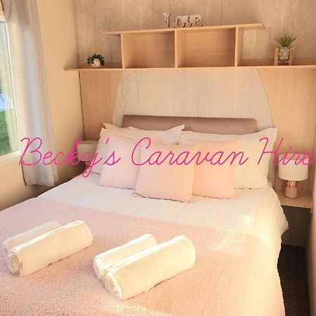 Becky'S Caravan At Marton Mere Blackpool Exteriör bild