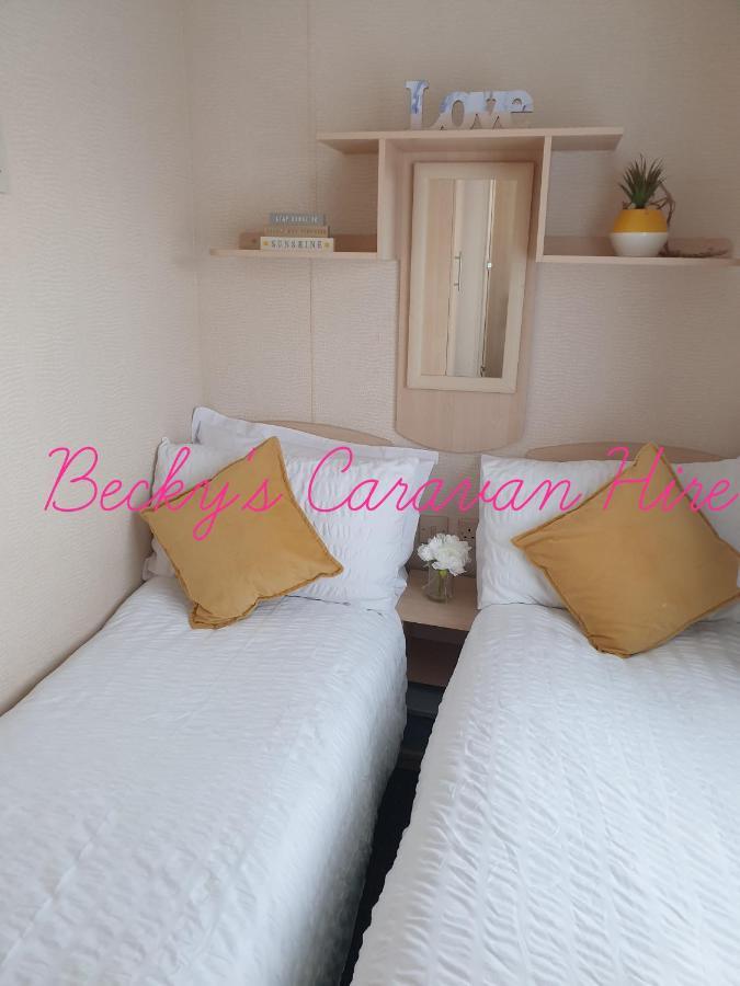 Becky'S Caravan At Marton Mere Blackpool Exteriör bild