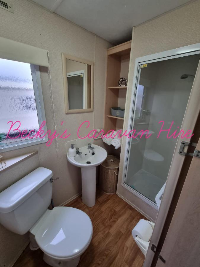 Becky'S Caravan At Marton Mere Blackpool Exteriör bild